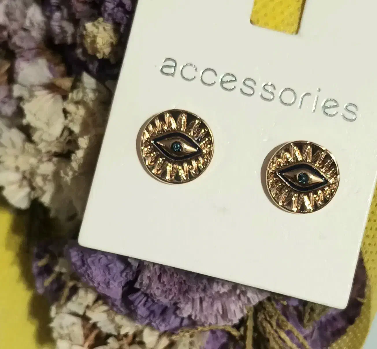 گوشواره های رنگ ثابت|بدلیجات|تهران, درختی|دیوار