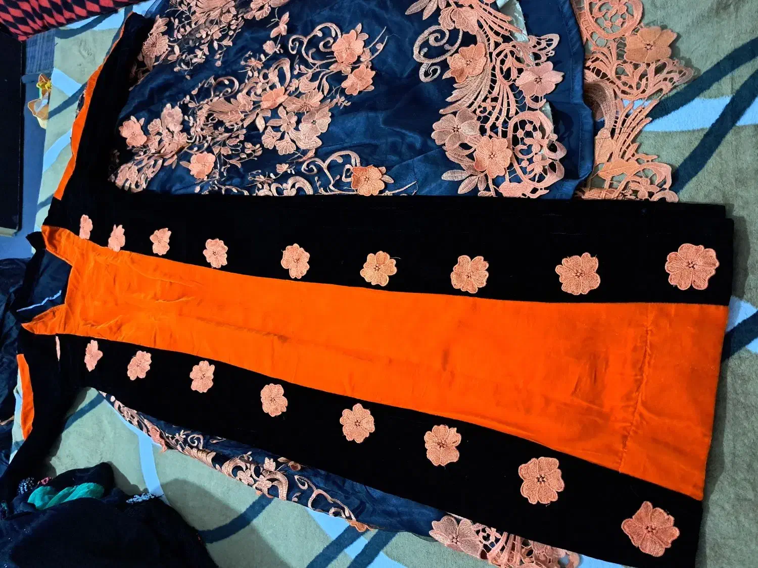 لباس محلی|لباس|دوگنبدان, |دیوار