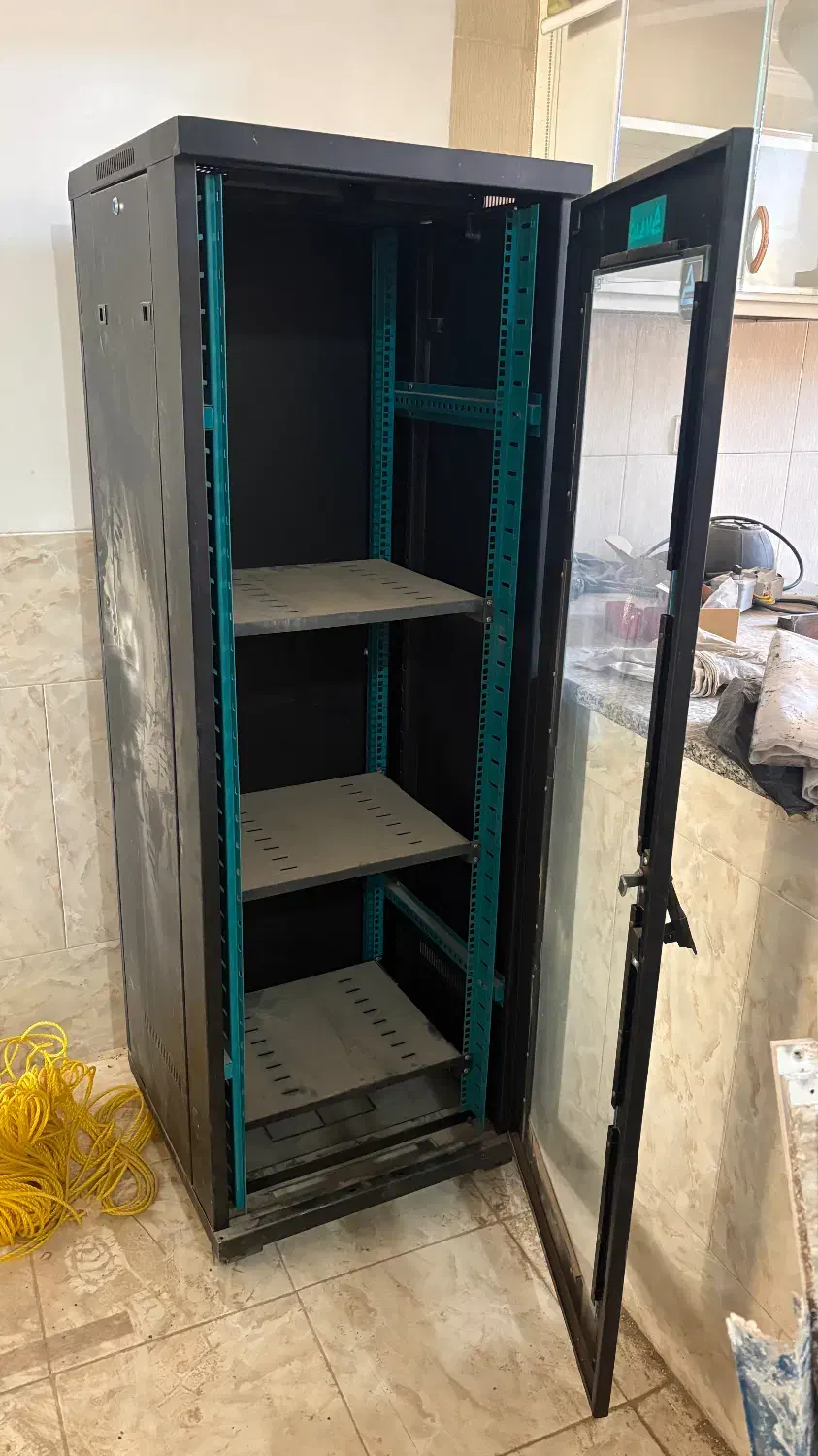 رک / کمد شبکه|مودم و تجهیزات شبکه|یزد, |دیوار