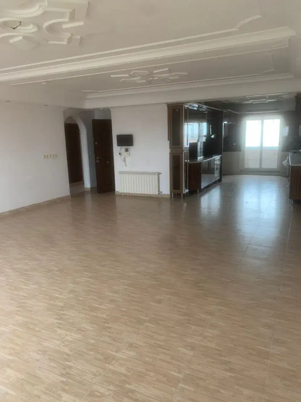 آپارتمان / مسکونی / ۱۴۰متری / گاز|اجارهٔ آپارتمان|رشت, منظریه|دیوار