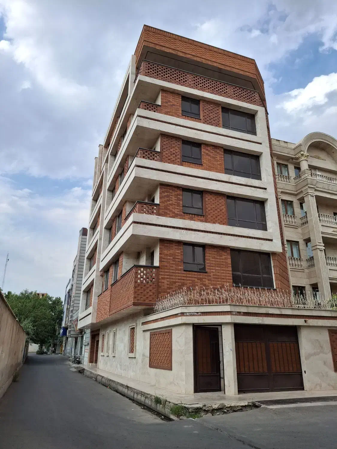 ساختمان ۹واحدی (فروش یا اجاره)|اجارهٔ آپارتمان|نظرآباد, نظرآباد|دیوار