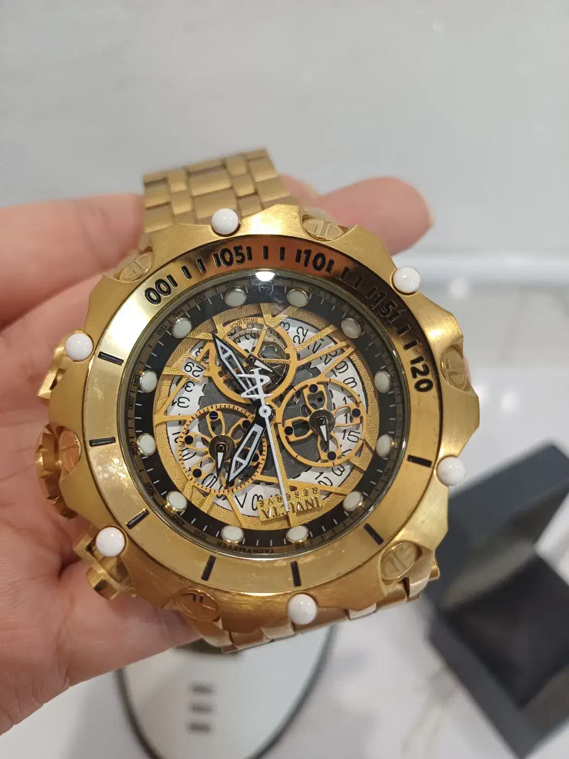 ساعت اینویکتا|ساعت|کرج, کارخانه قند|دیوار