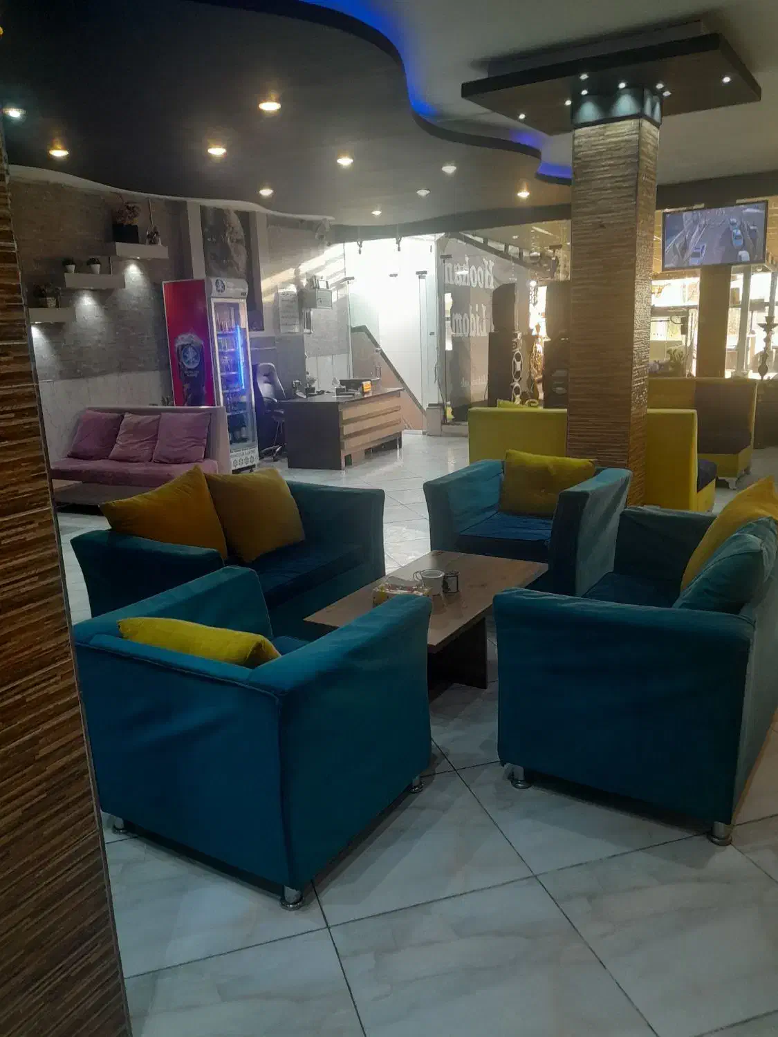 سالن کار در کافه لیدو|استخدام خدمات فروشگاه و رستوران|خواجه, |دیوار