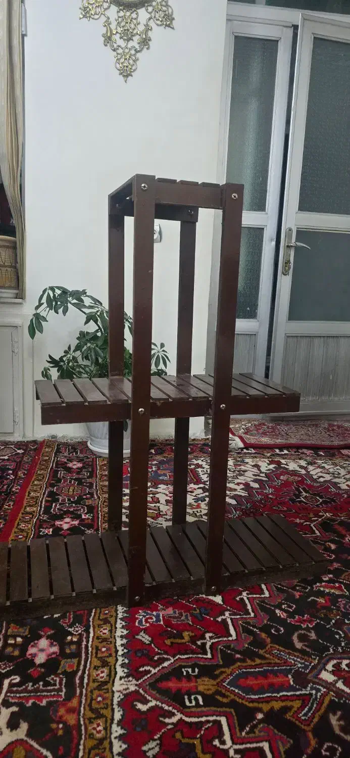 استند گلدان یا پایه گلدان  چوبی|کتابخانه، شلف، قفسه‌های دیواری|تبریز, |دیوار