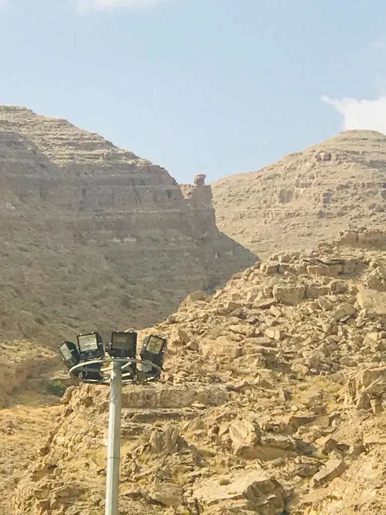 سنگ قدیمی|کلکسیون اشیاء عتیقه|لار, |دیوار