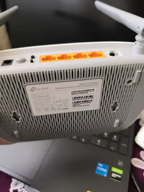 مودم وای فای tp-link دو آنتن کم کارکرد با لوازم|مودم و تجهیزات شبکه|همدان, |دیوار