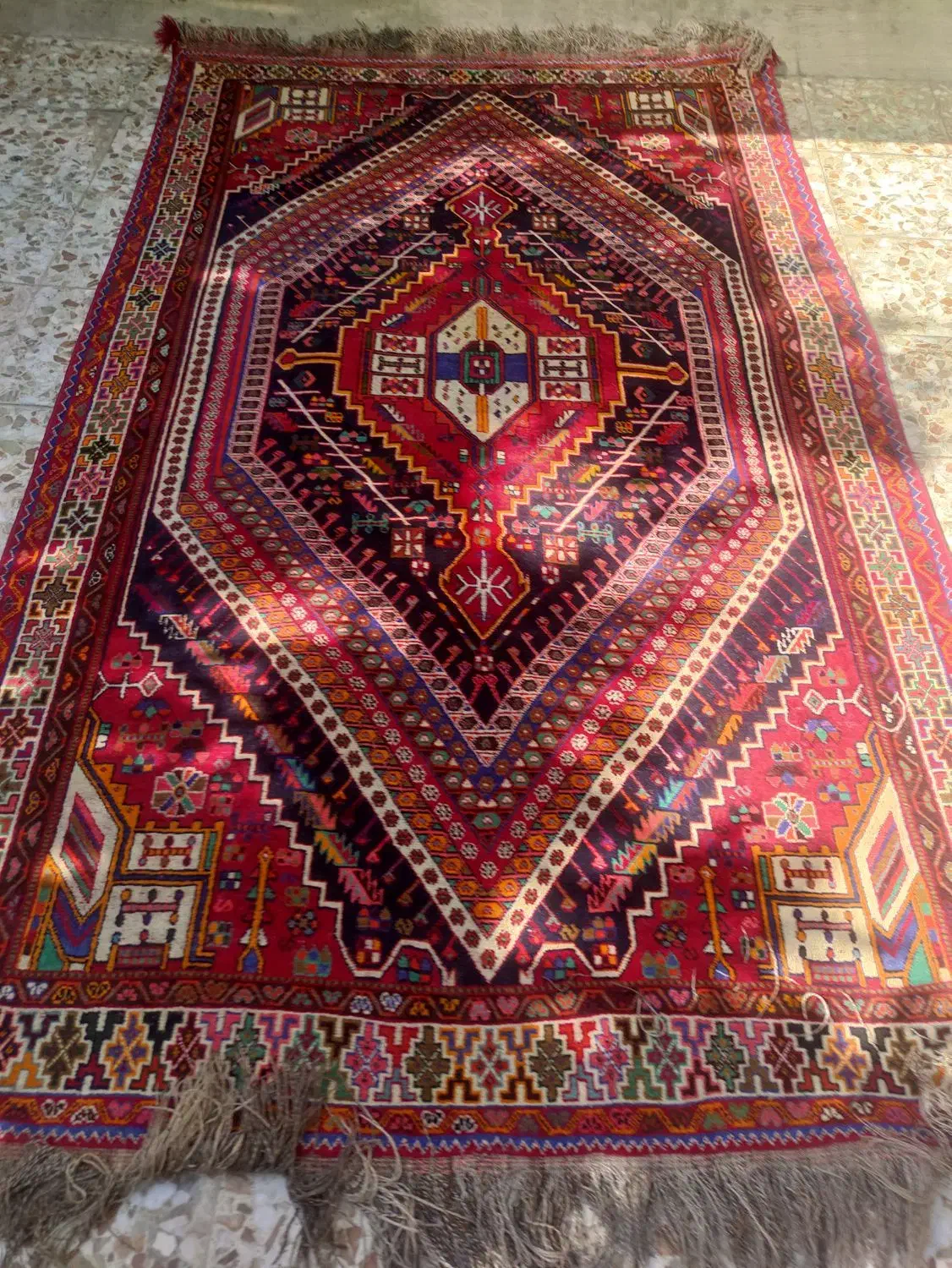 فرش دستبافت ۶متری شیک|فرش|شیراز, شهرک بزین|دیوار