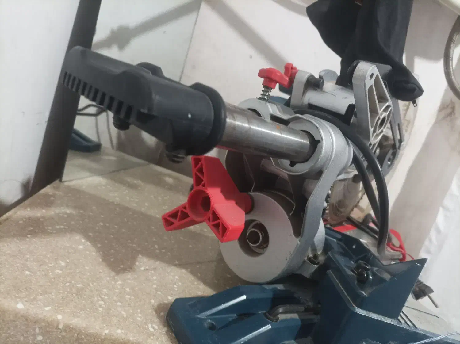 فروش فارسی بر یک ماه کار بدلیل مشکلات مالی|ابزارآلات|سردشت, |دیوار