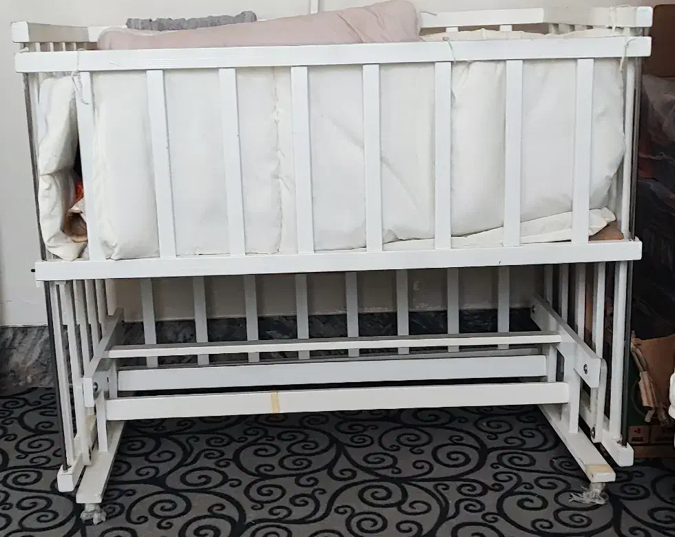 تخت نوزاد|تخت و سرویس خواب|بروجرد, |دیوار