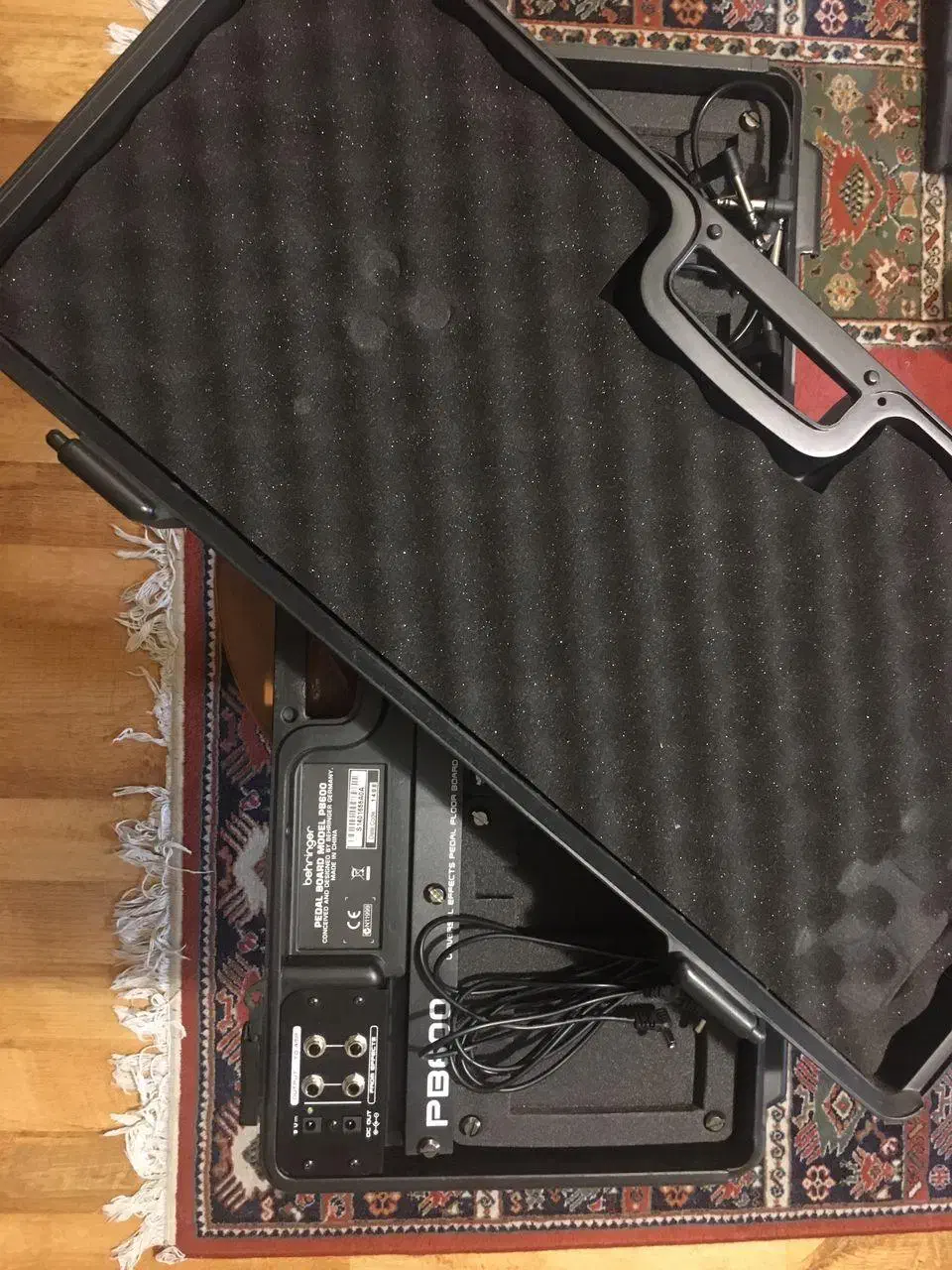 پدال بورد بهرینگر|گیتار، بیس، امپلیفایر|رشت, دیلمان|دیوار