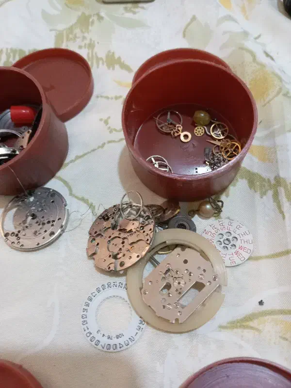 فروش انواع ساعت قدیمی ولوازم یدکی|ساعت|تهران, دکتر هوشیار|دیوار