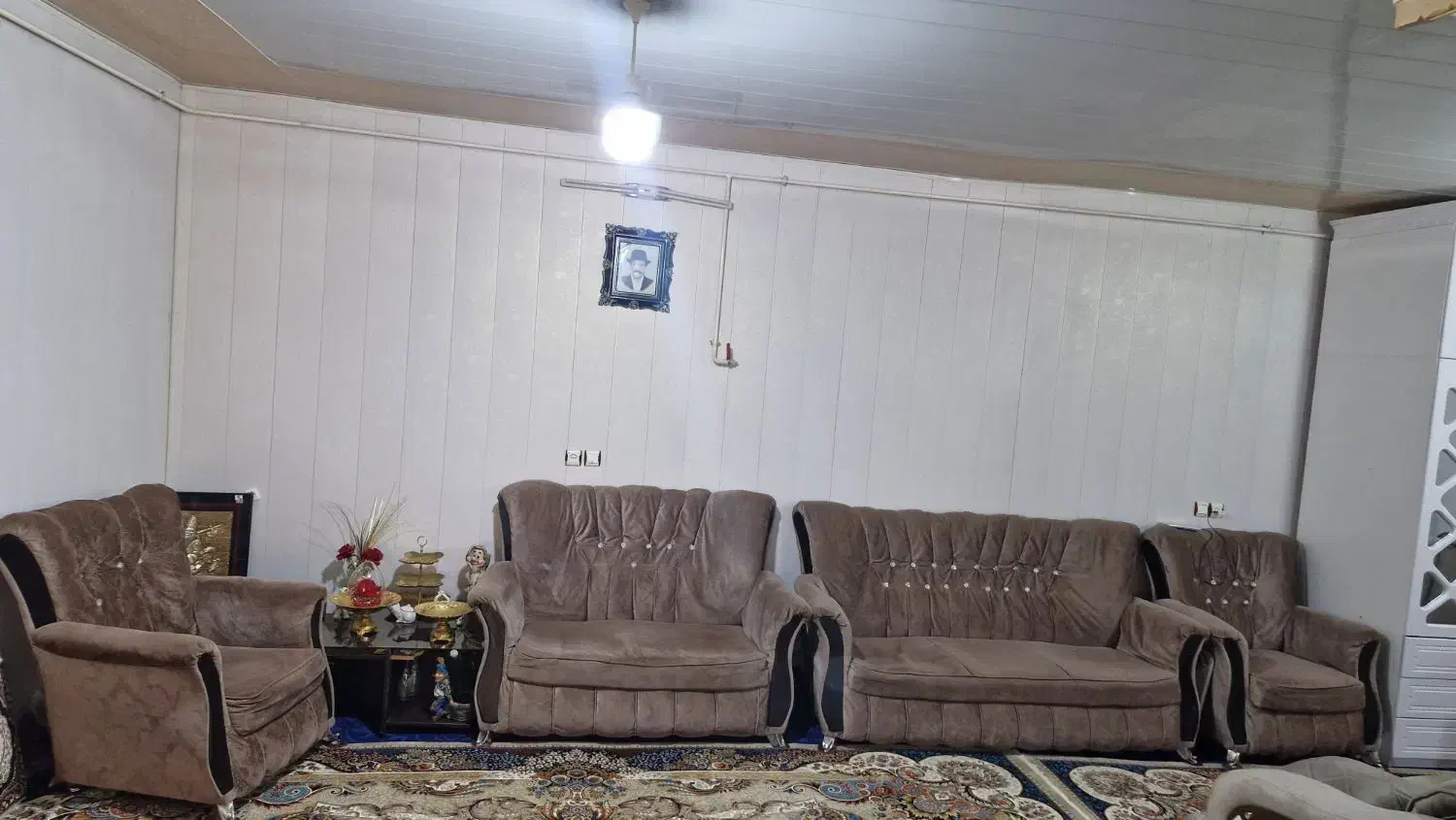 مبل|مبلمان خانگی و میز عسلی|شال, |دیوار