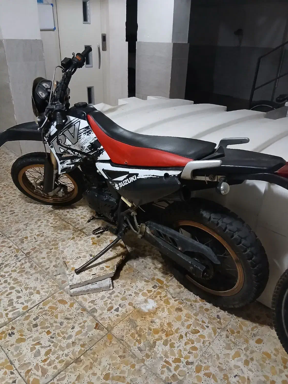 فروش موتور تریل سوزوکی روان ۲۰۰مدل90ترتمیز|موتورسیکلت|رشت, یخسازی|دیوار