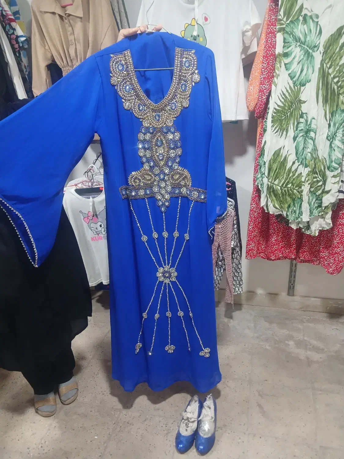 پیراهن محلی همراه باکفش نونو|لباس|اراک, |دیوار