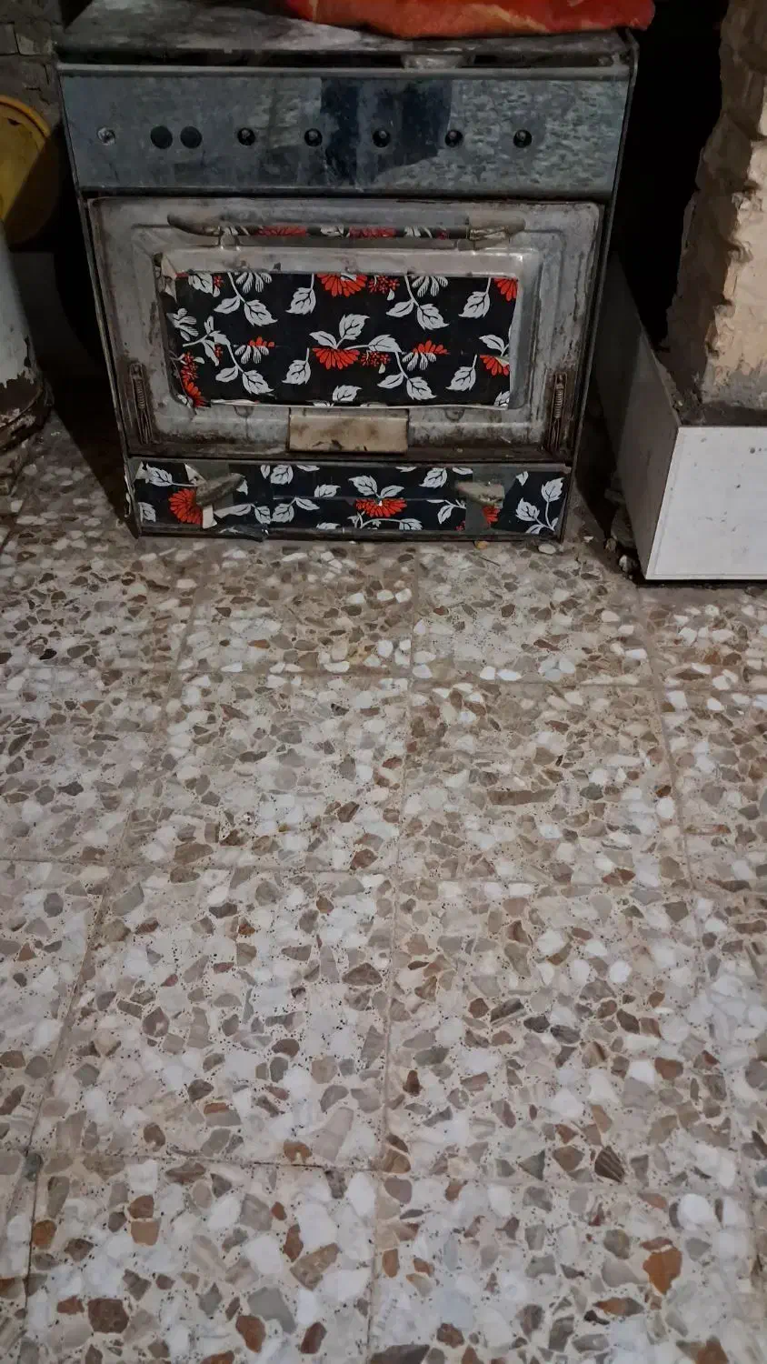 یک عدد ابگرمکن گازی ویک عدد اجاق گاز پنج شعله|آبگرمکن، پکیج، شوفاژ|سوسنگرد, |دیوار