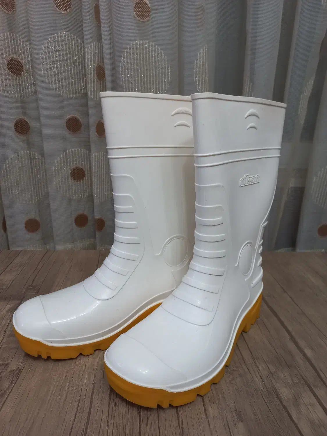 چکمه مردانه سایز۴۳ ساق کوتاه آکبند وزیبا|کیف، کفش، کمربند|لنگرود, |دیوار