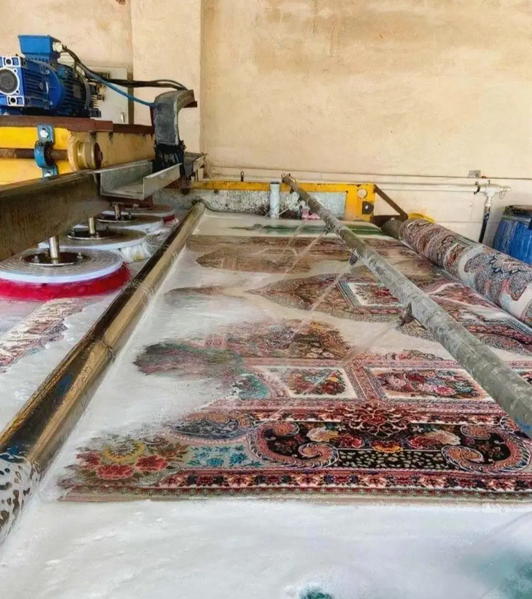 کارخانه(قالیشویی نفیس)کرایه رایگان32660676(تضمینی)|خدمات نظافت|تبریز, |دیوار