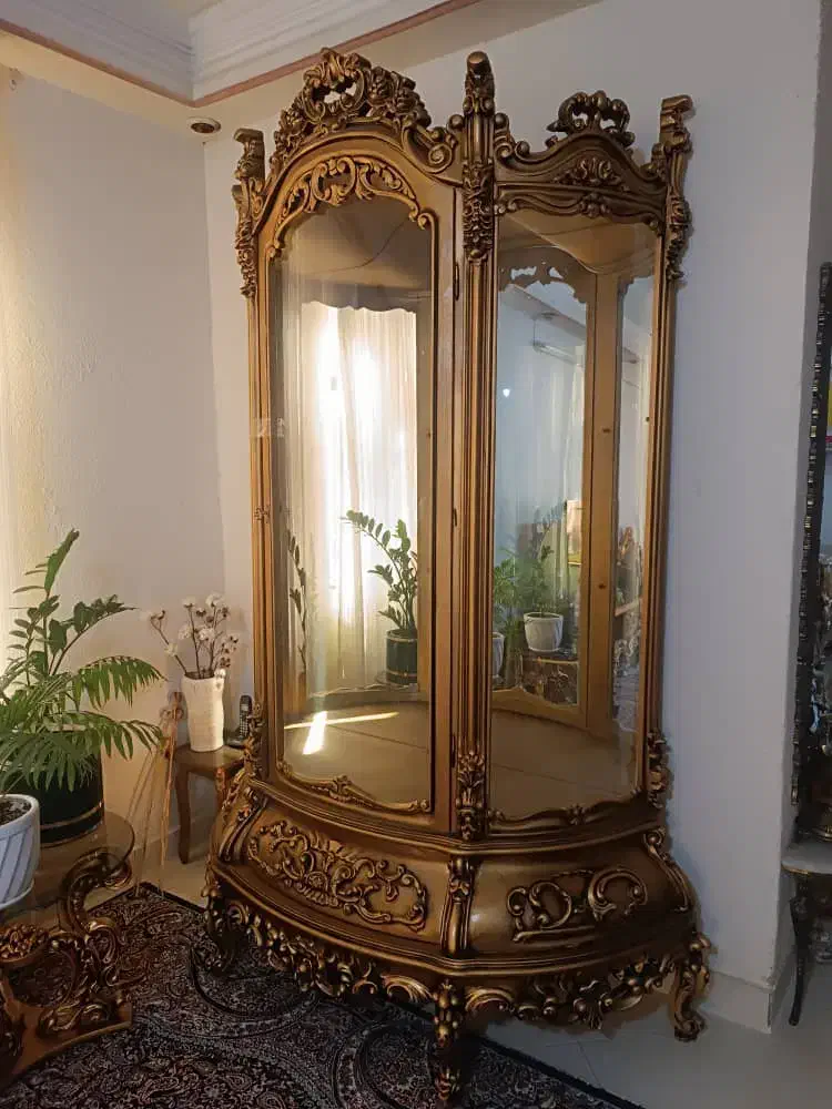 ویترین سلطنتی چوب گردو|بوفه، ویترین، کنسول|کرمانشاه, |دیوار