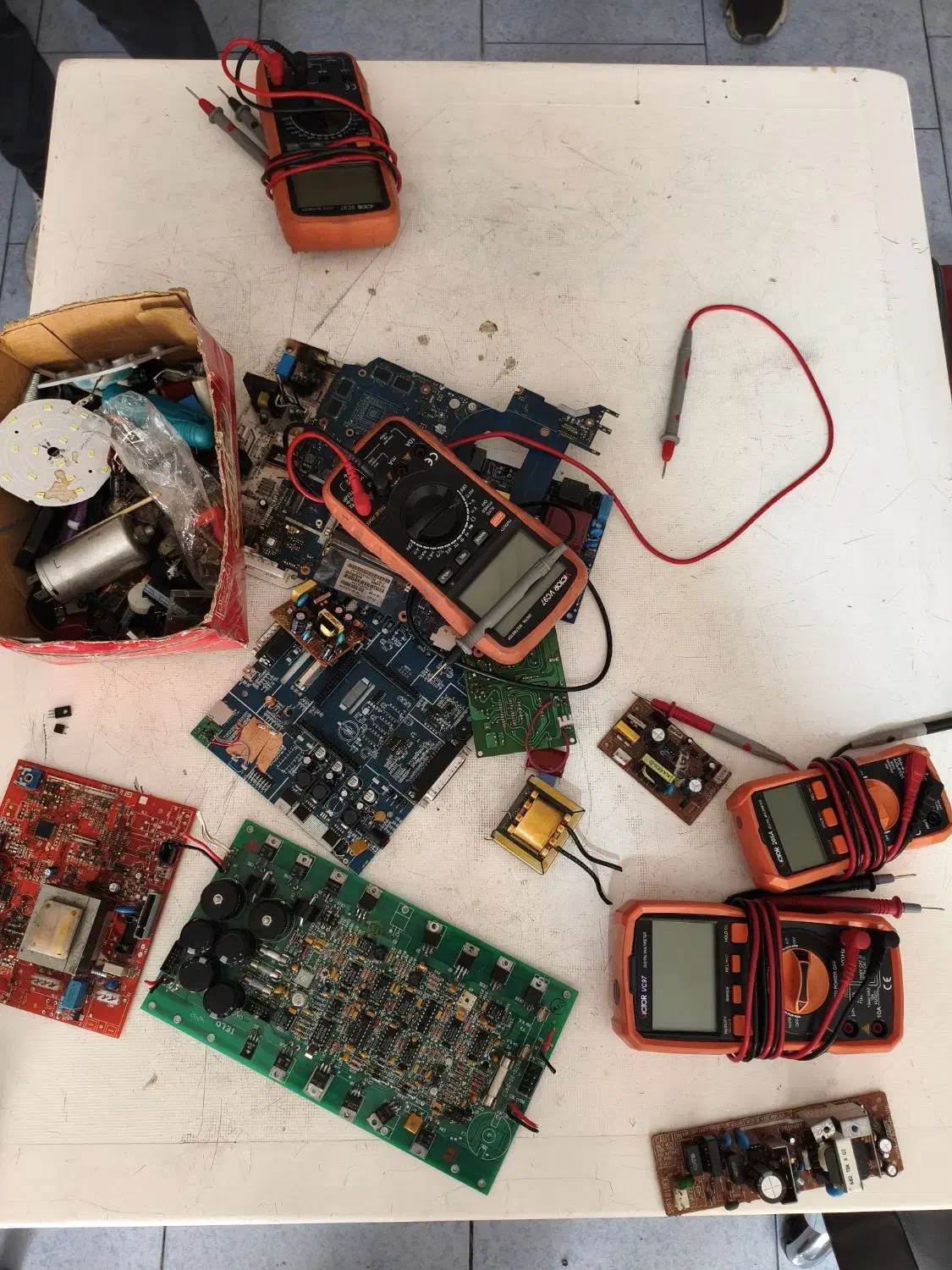 تعمیرات و عیب یابی تخصصی لپ‌تاپ و کامپیوتر|خدمات رایانه‌ای و موبایل|تهران, علم و صنعت|دیوار