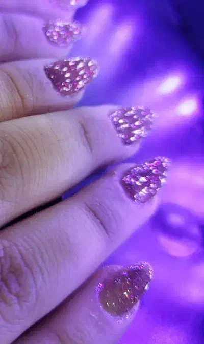کاشت ناخن|خدمات آرایشگری و زیبایی|بروجرد, |دیوار