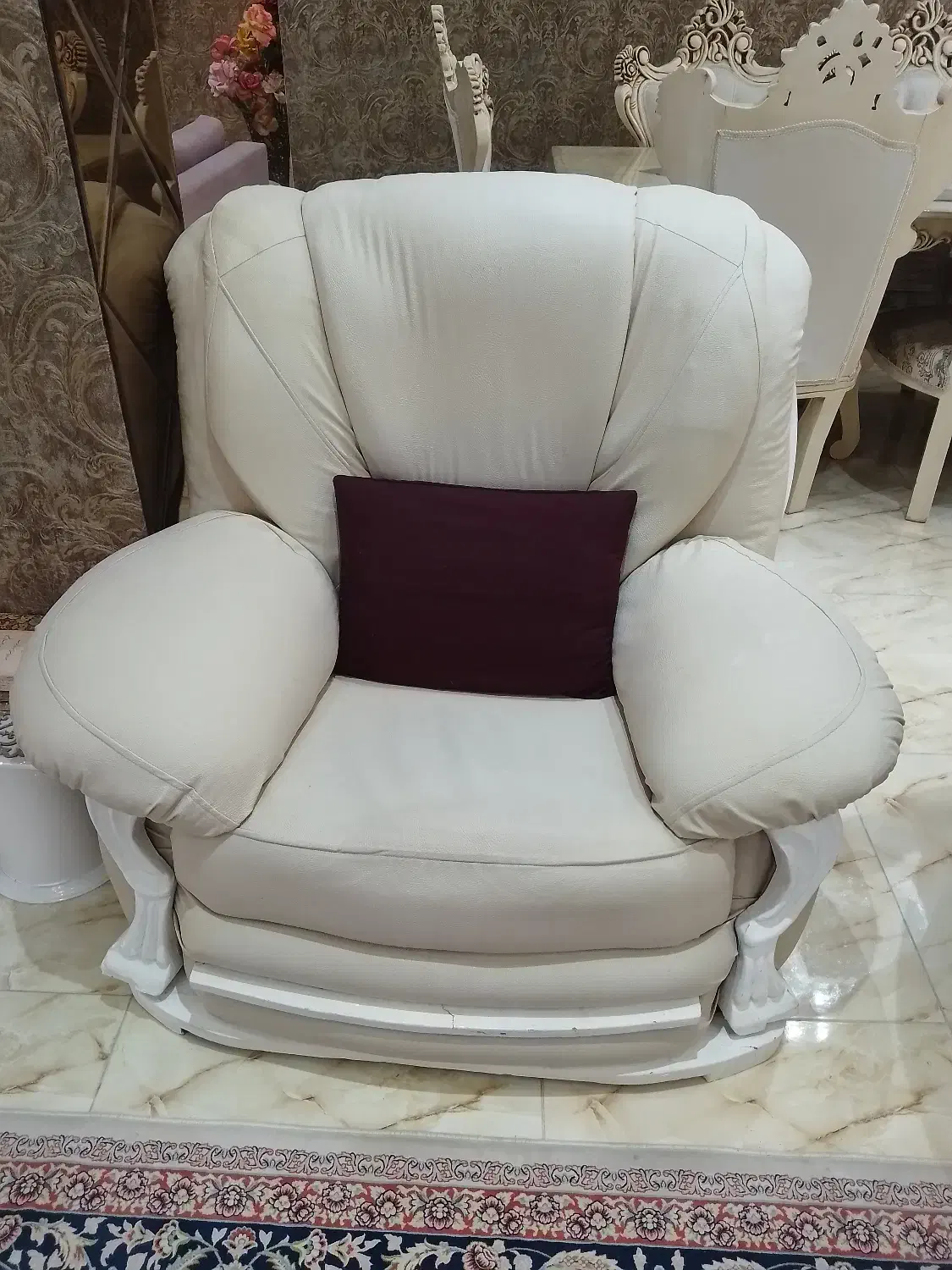 مبل ۷ نفره چرم|مبلمان خانگی و میز عسلی|رودسر, |دیوار