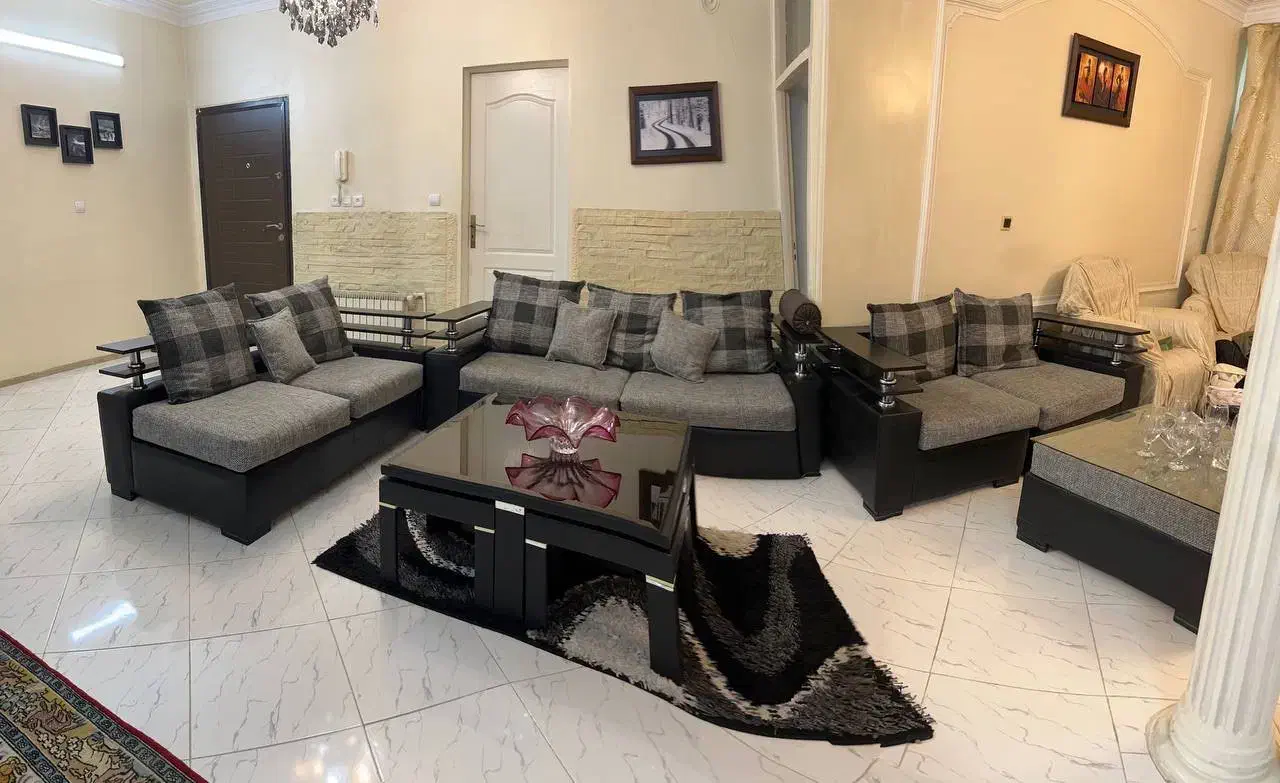 فروش فوری مبلمان|مبلمان خانگی و میز عسلی|تهران, صادقیه|دیوار