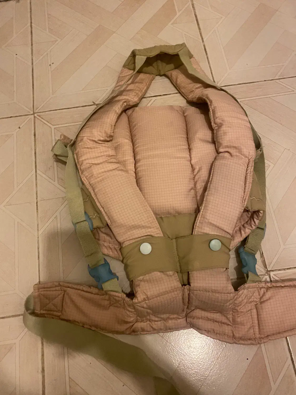 آغوشی|اسباب و اثاث بچه|ساری, |دیوار