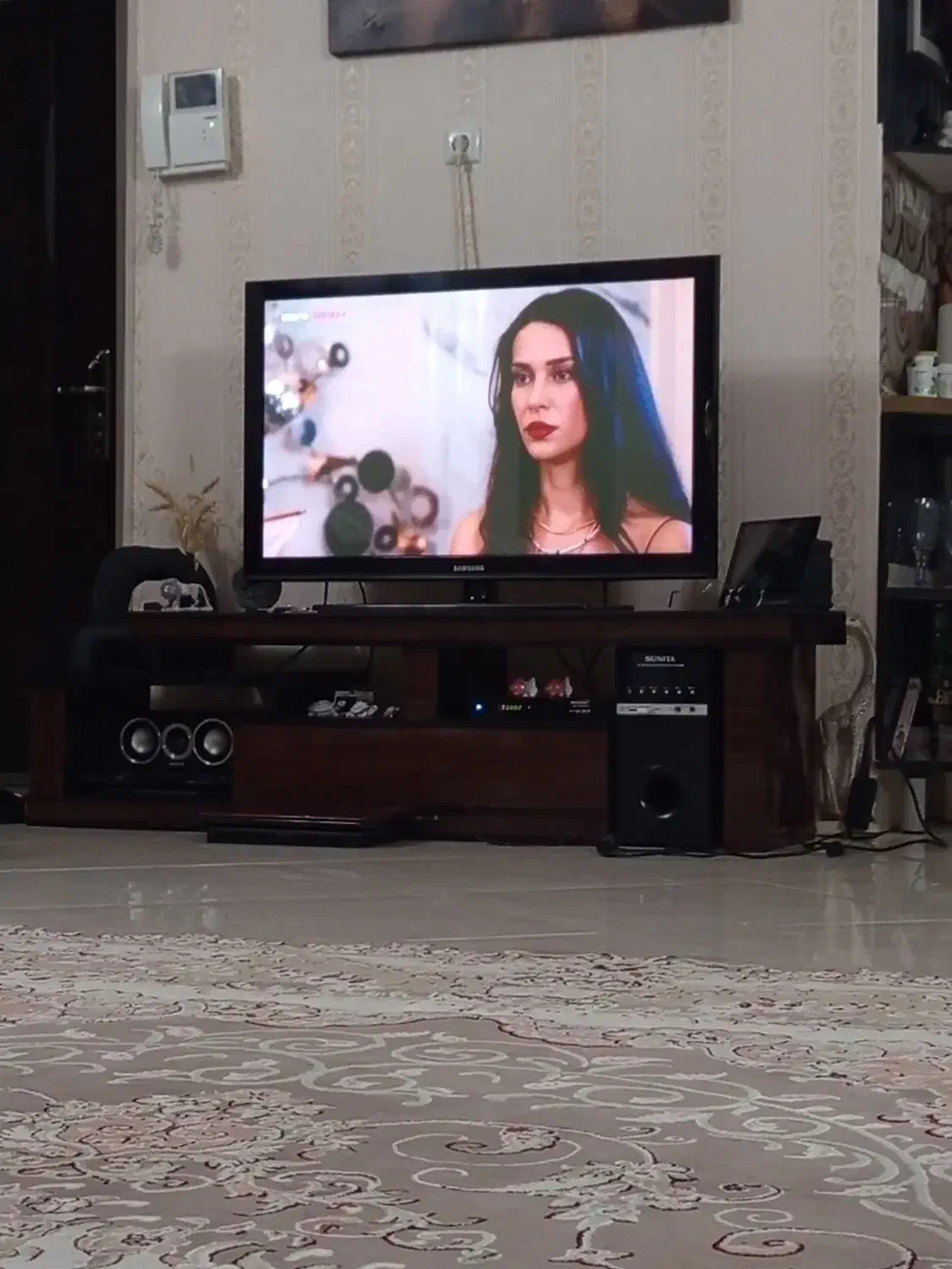 تلوزیون سامسونگ 42 اینچ بدون هیچ گونه ایرادی|تلویزیون و پروژکتور|مشهد, شهرک لشکر (شهرک غرب)|دیوار