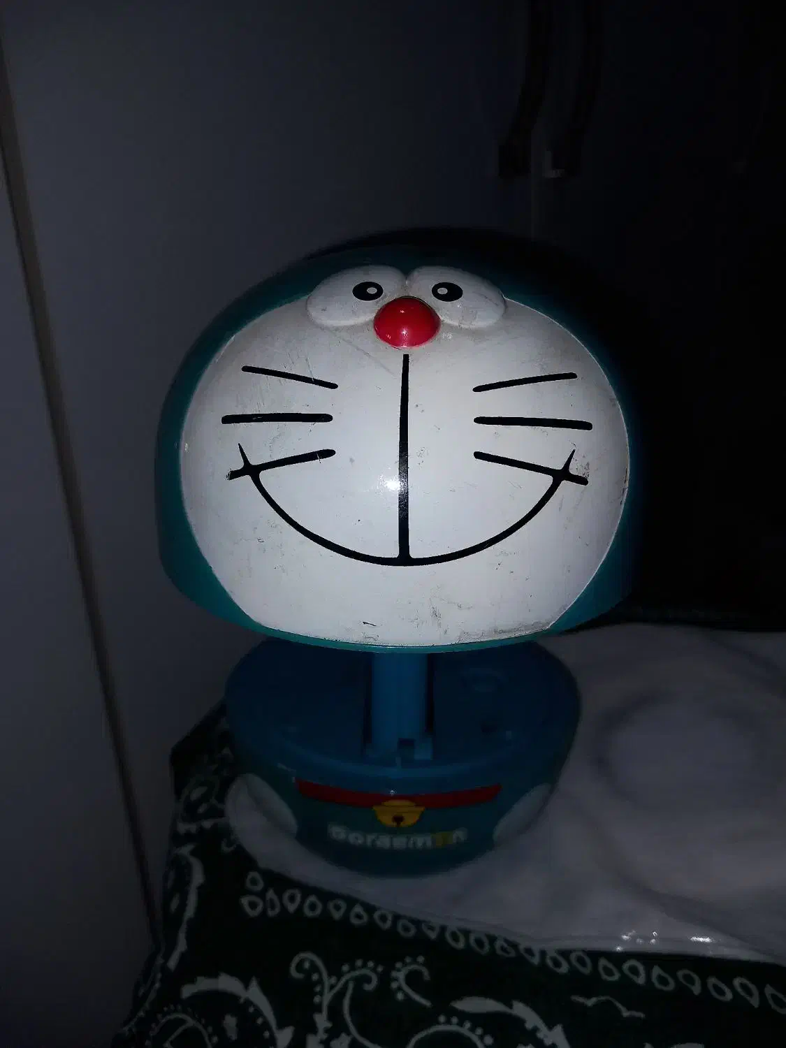 چراغ خواب نیازمند تعمیر لامپ سوخته|لامپ و چراغ|رامسر, |دیوار