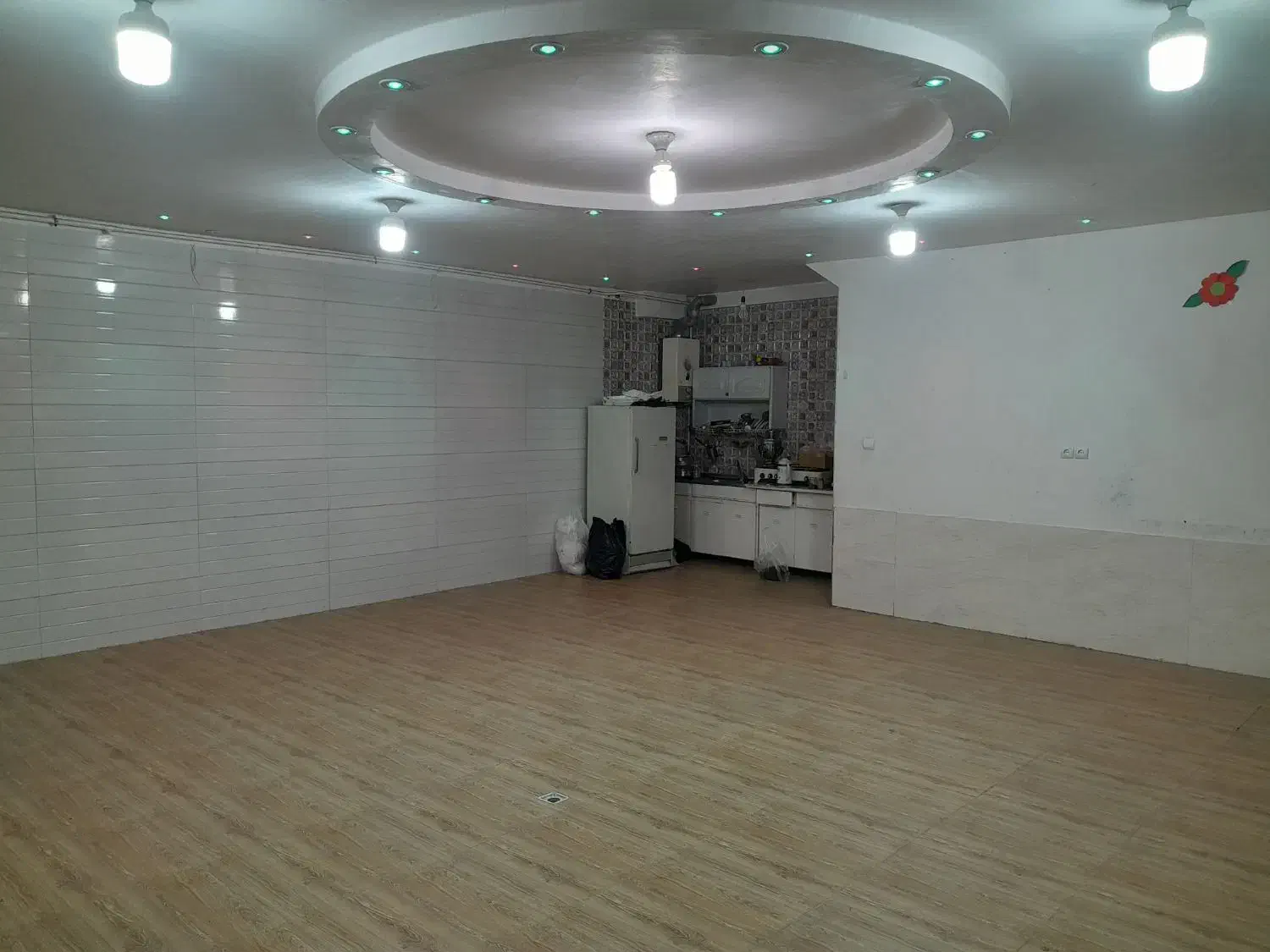 اجاره ۳ واحد مناسب کارگاه و انباری/حافظ شمالی|اجارهٔ دفتر کار، اتاق اداری، مطب|بروجرد, |دیوار