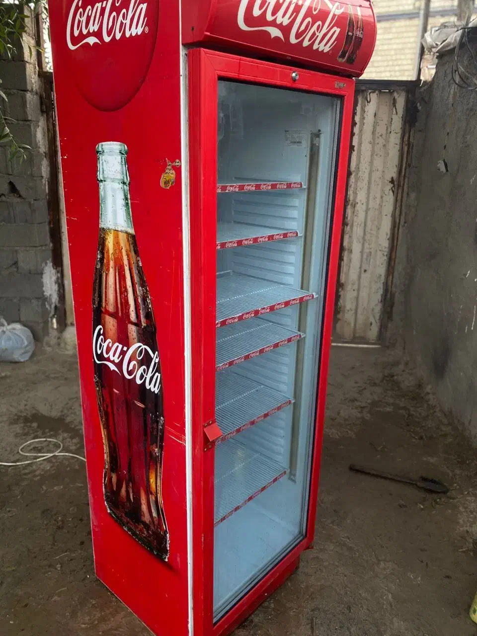 فروش یخچال نوشابه و فریزر کاملا سالم|فروشگاه و مغازه|پرند, فاز ۳|دیوار