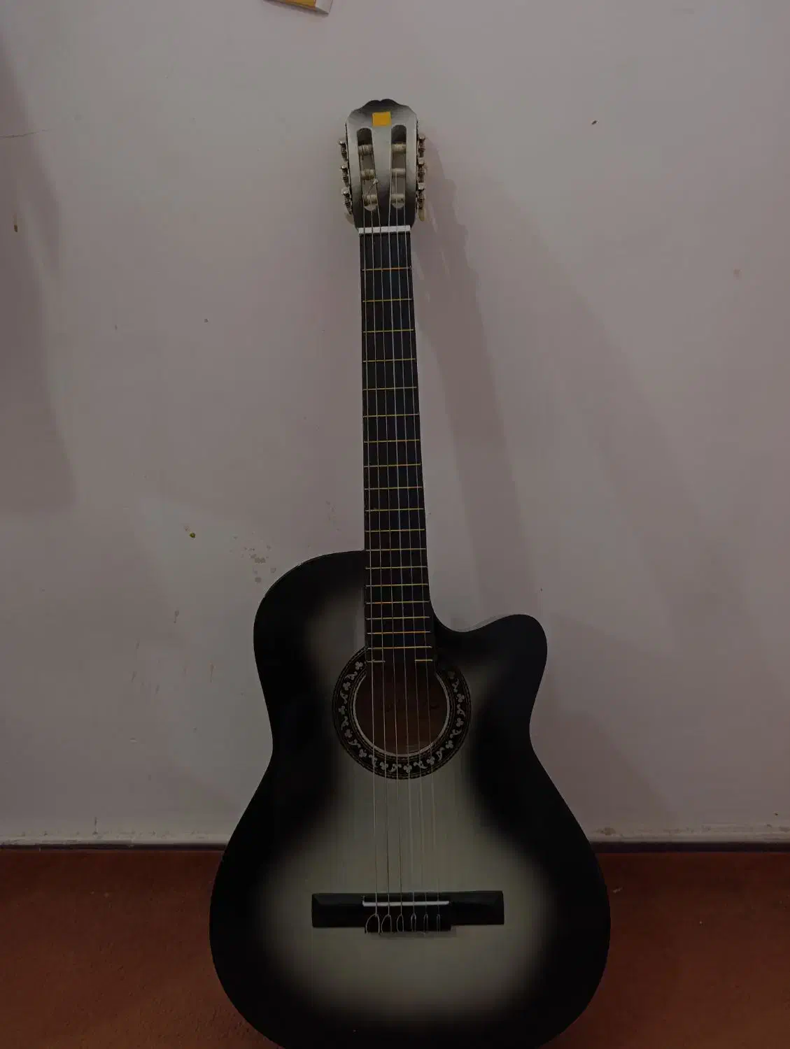 گیتار نو|گیتار، بیس، امپلیفایر|تبریز, |دیوار