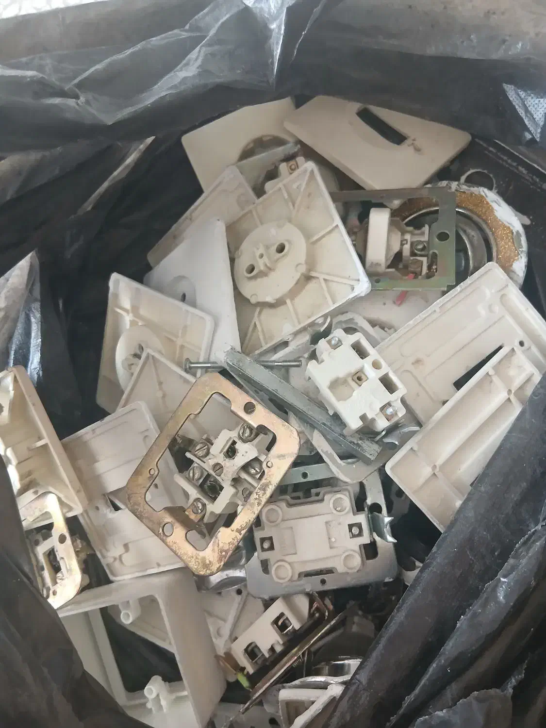 کلید پریز دستگیره کارکرده|ابزارآلات|مشهد, امیریه|دیوار