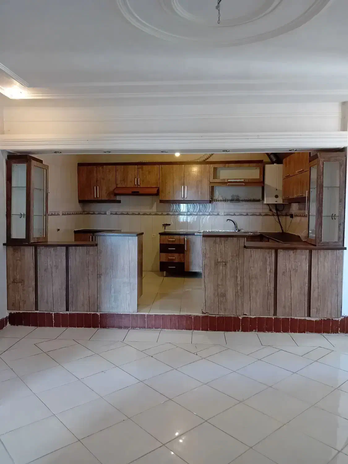 ۸۵ متری دو خواب مرکز شهر، خ آیت الله گلپایگانی|اجارهٔ آپارتمان|گلپایگان, |دیوار