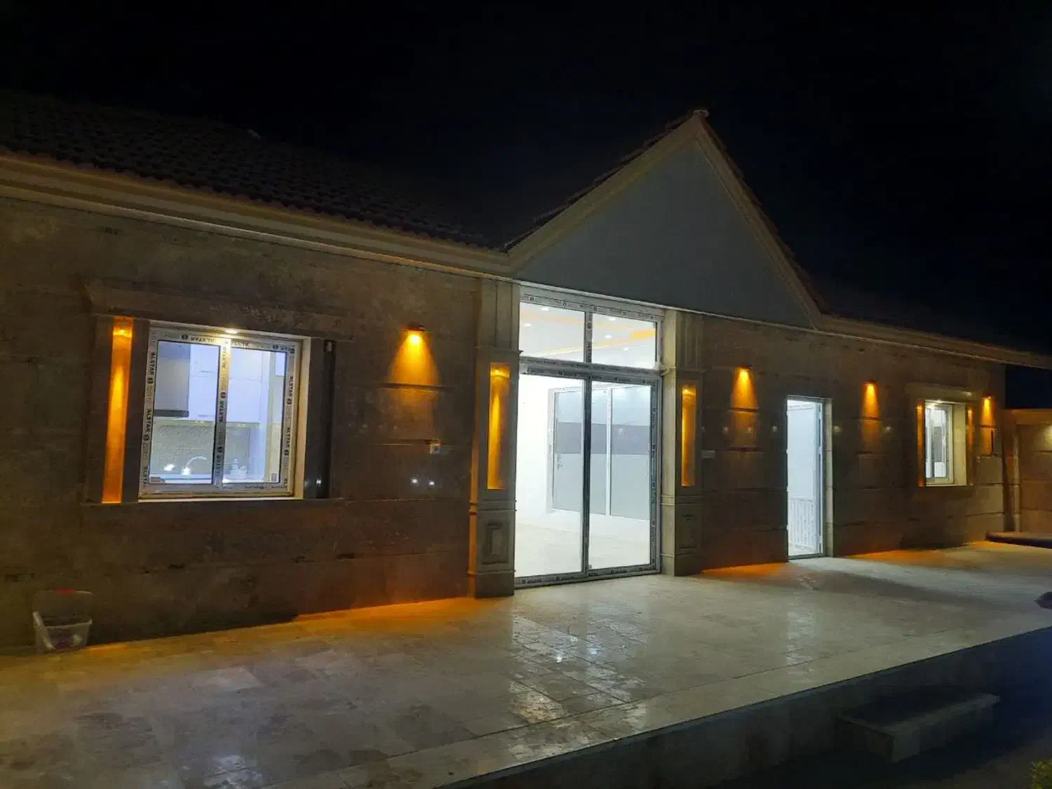 باغ نقلی و شیک با مجوزات کامل تاپ لوکیشن منشیان|فروش خانه و ویلا|اصفهان, براآن شمالی|دیوار