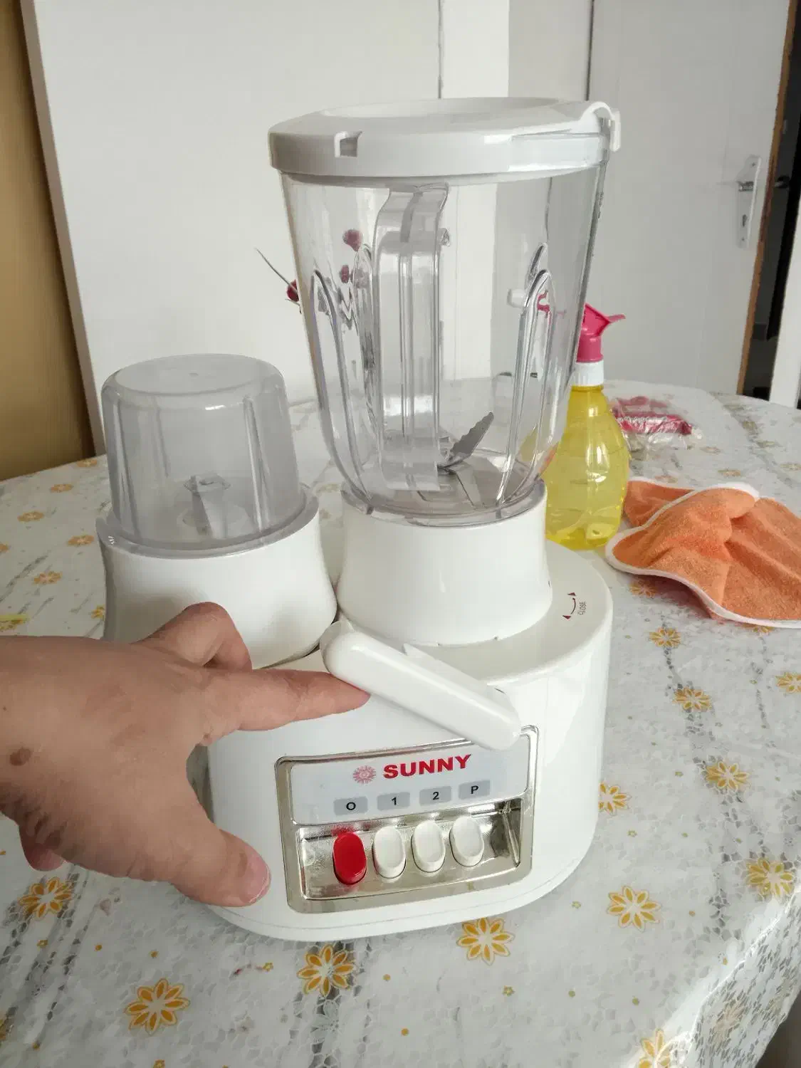 لوازم برقی ابمیوه گیری و سرخ کن باروغن|کافیشاپ و رستوران|سهند, |دیوار