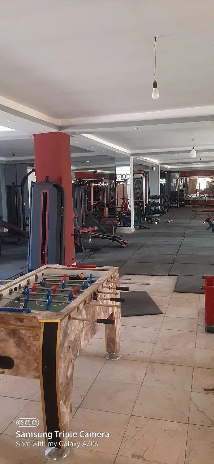 سالن ۵۰۰ متری|اجارهٔ مغازه و غرفه|پرند, فاز ۳|دیوار