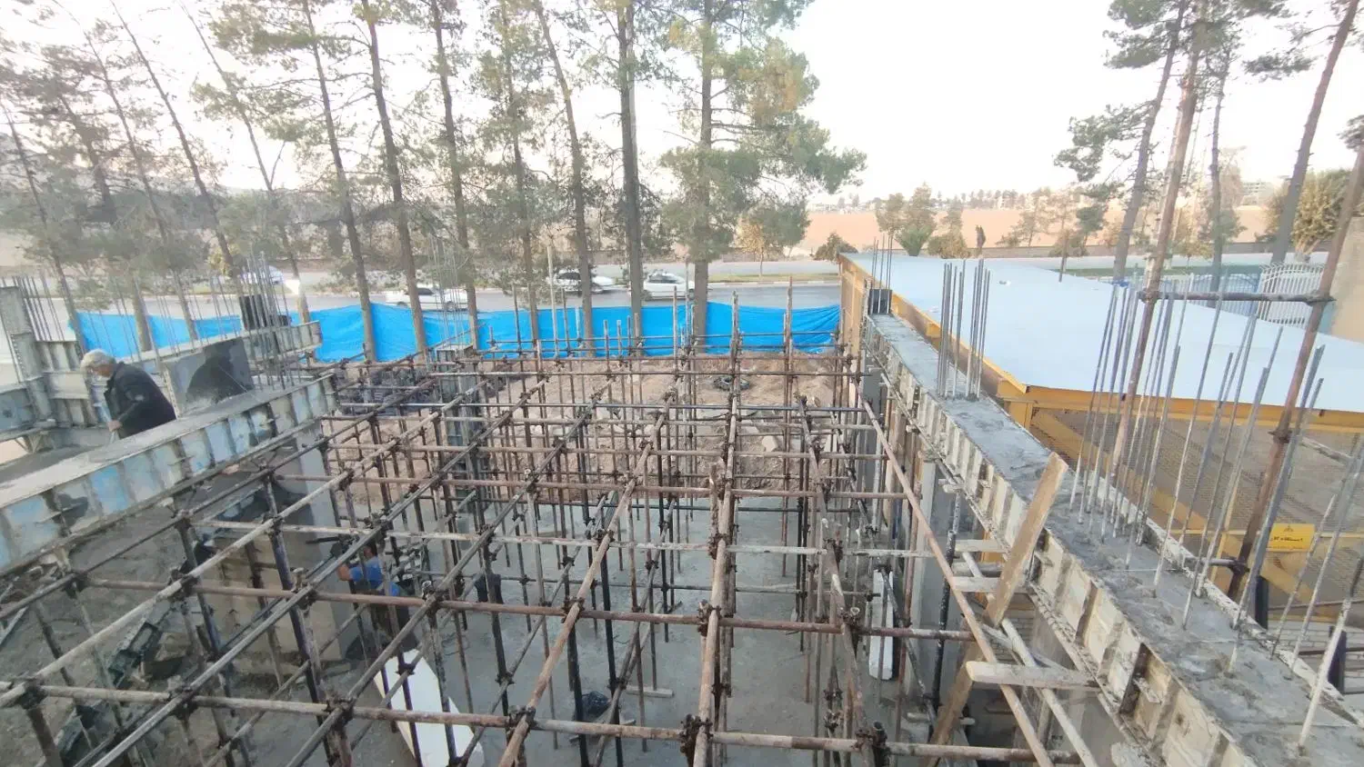 داربست قشقائی|خدمات پیشه و مهارت|صدرا-فارس, فاز ۱|دیوار