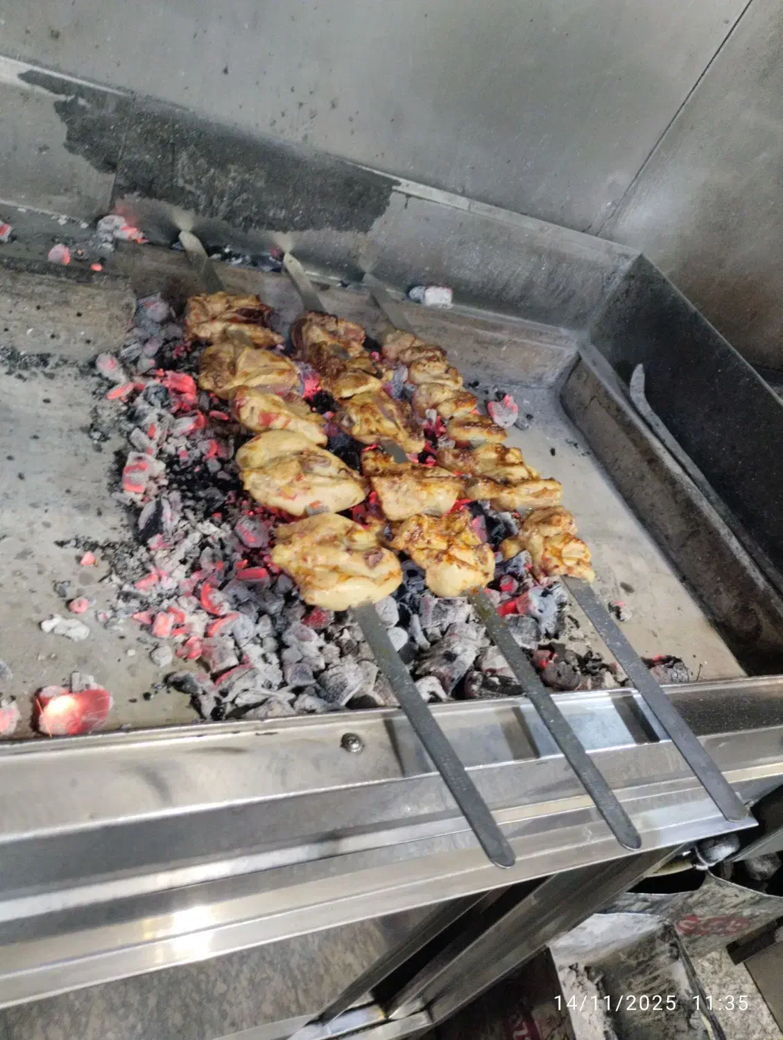 کباب زن و کباب پز|استخدام خدمات فروشگاه و رستوران|تهران, پاسداران|دیوار