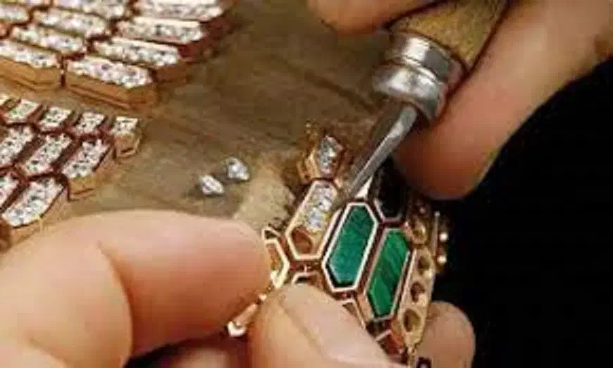 آموزشگاه کارا ( دوره رایگان مخراجکاری طلا و نقره)|خدمات آموزشی|کرج, جهان‌شهر|دیوار