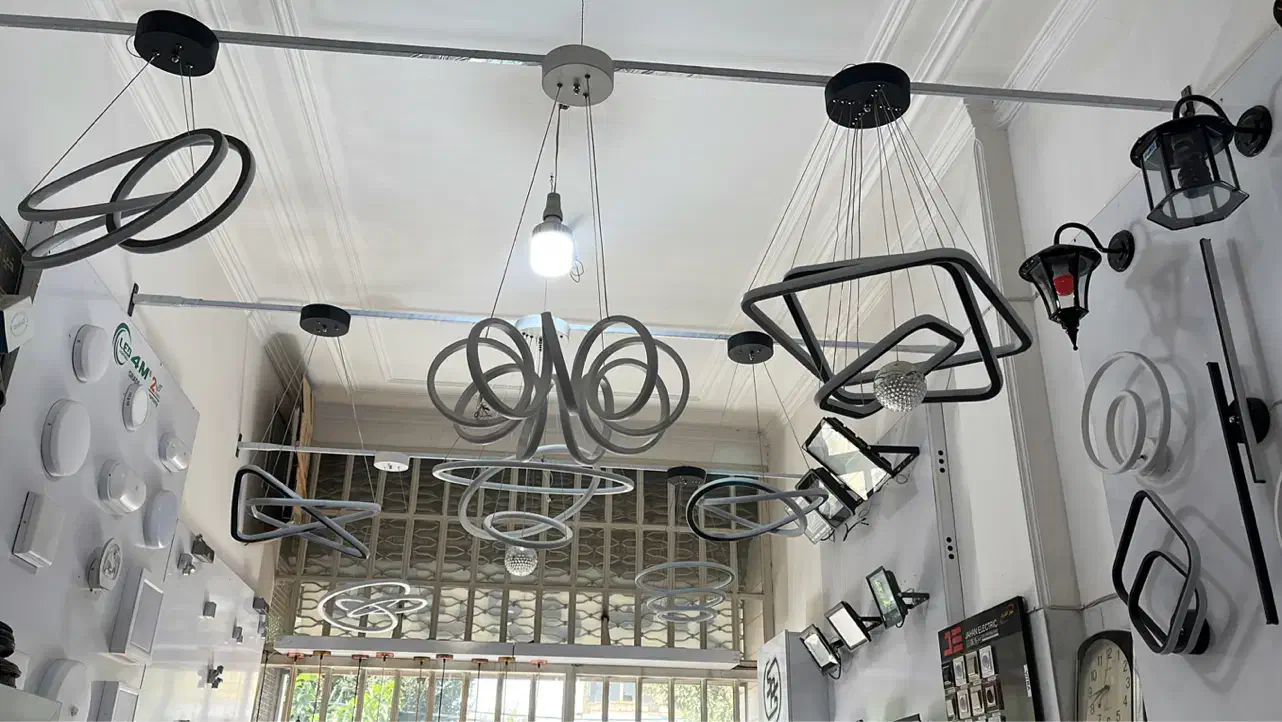 فروش ویژه کالای برق سالاراقساطی بدون روکش|لامپ و چراغ|یزد, |دیوار