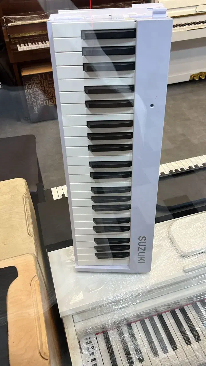 پیانو تاشو SUZUKI|پیانو، کیبورد، آکاردئون|شوش, |دیوار