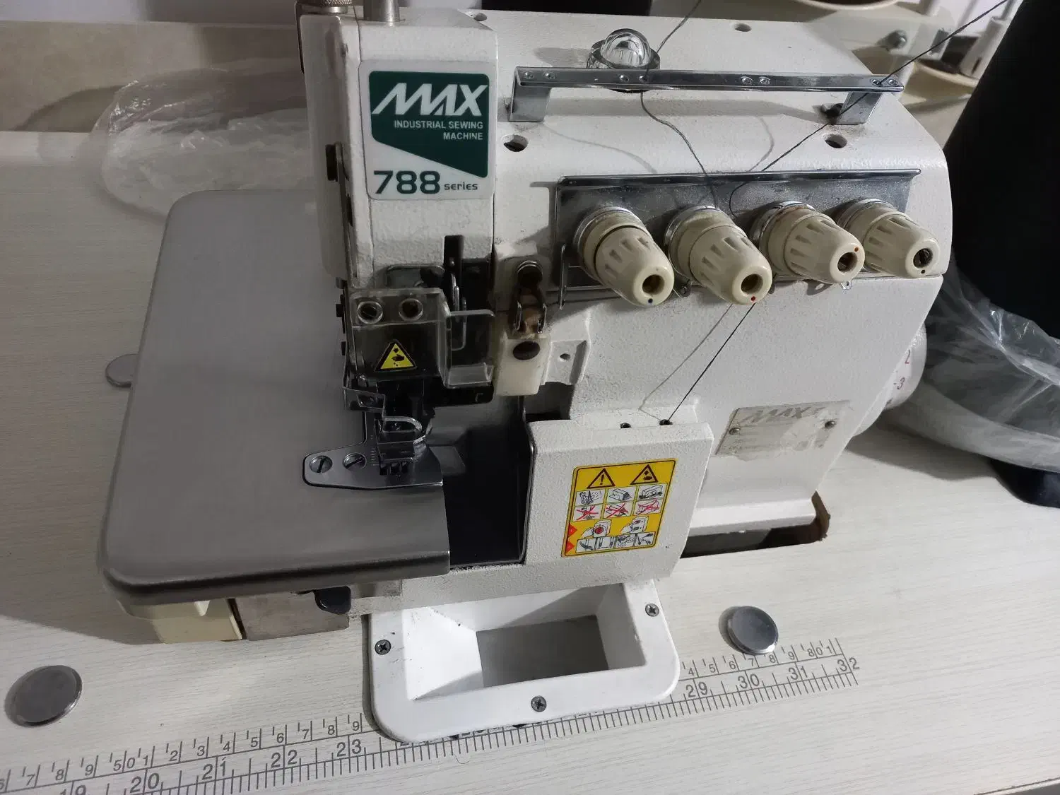 زیگزال ۴ نخ|ماشین‌آلات صنعتی|لالجین, |دیوار