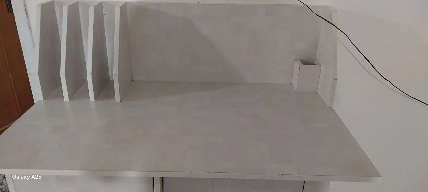 میز تحریر|میز تحریر و کامپیوتر|دورود, |دیوار