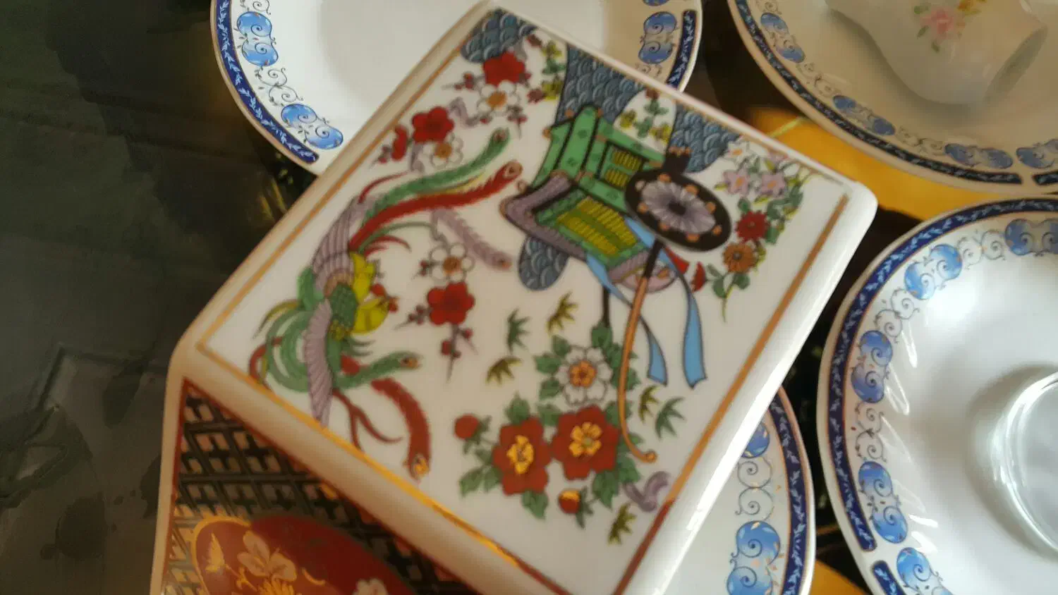 عتیقه چینی آنتیک کمیاب زیر قیمت|ظروف سرو و پذیرایی|رشت, بلوار گیلان|دیوار