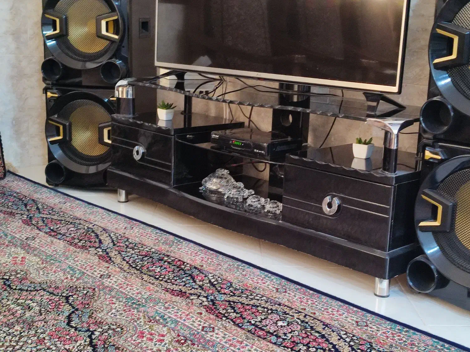 میز تلویزیون و کنسول آینه|بوفه، ویترین، کنسول|جیرفت, |دیوار