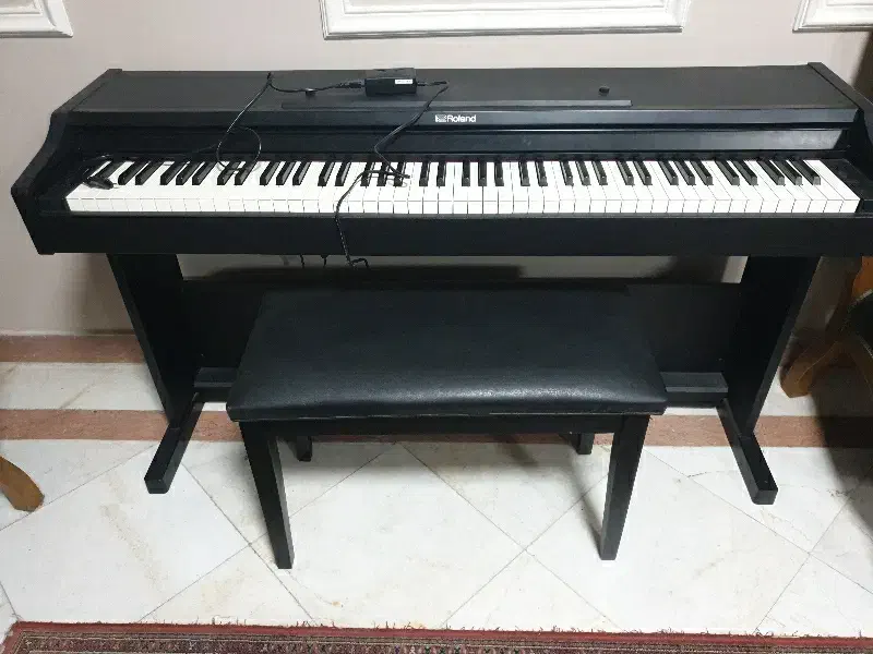 پیانو   Rp102   Roland|پیانو، کیبورد، آکاردئون|تهران, پاسداران|دیوار