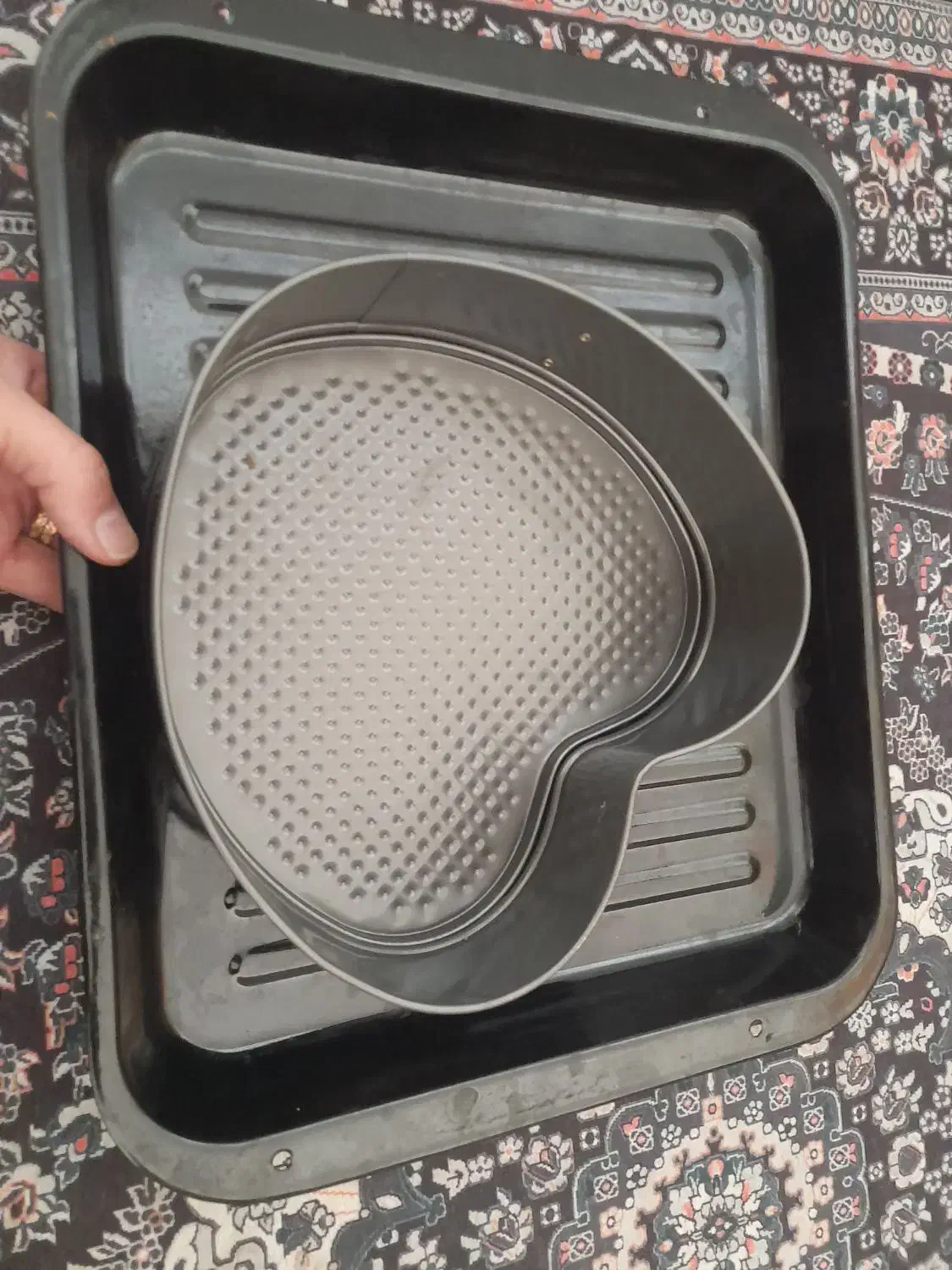 قالب کیک|ظروف پخت‌وپز|نجف‌آباد, یزدانشهر|دیوار