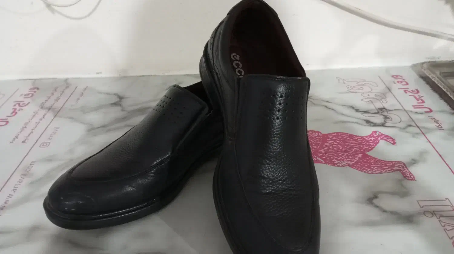 کفش|کیف، کفش، کمربند|آمل, |دیوار