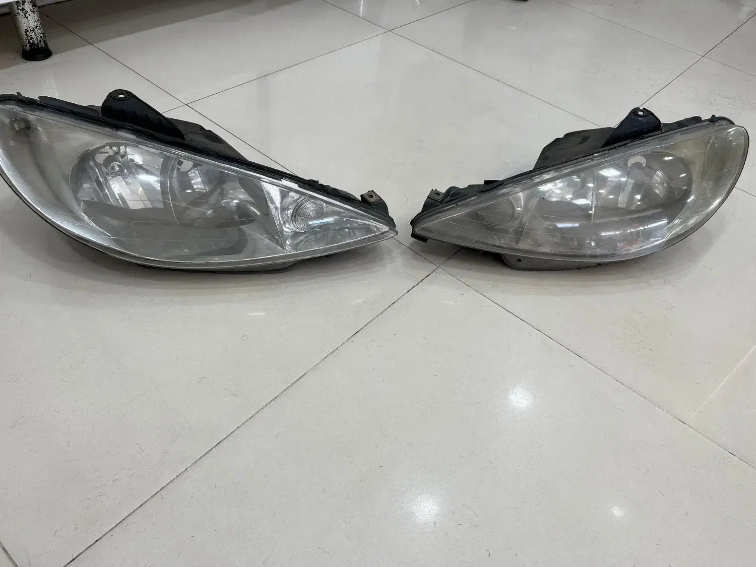 چراغ جلو ۲۰۶|قطعات یدکی و لوازم جانبی|محمودآباد, |دیوار